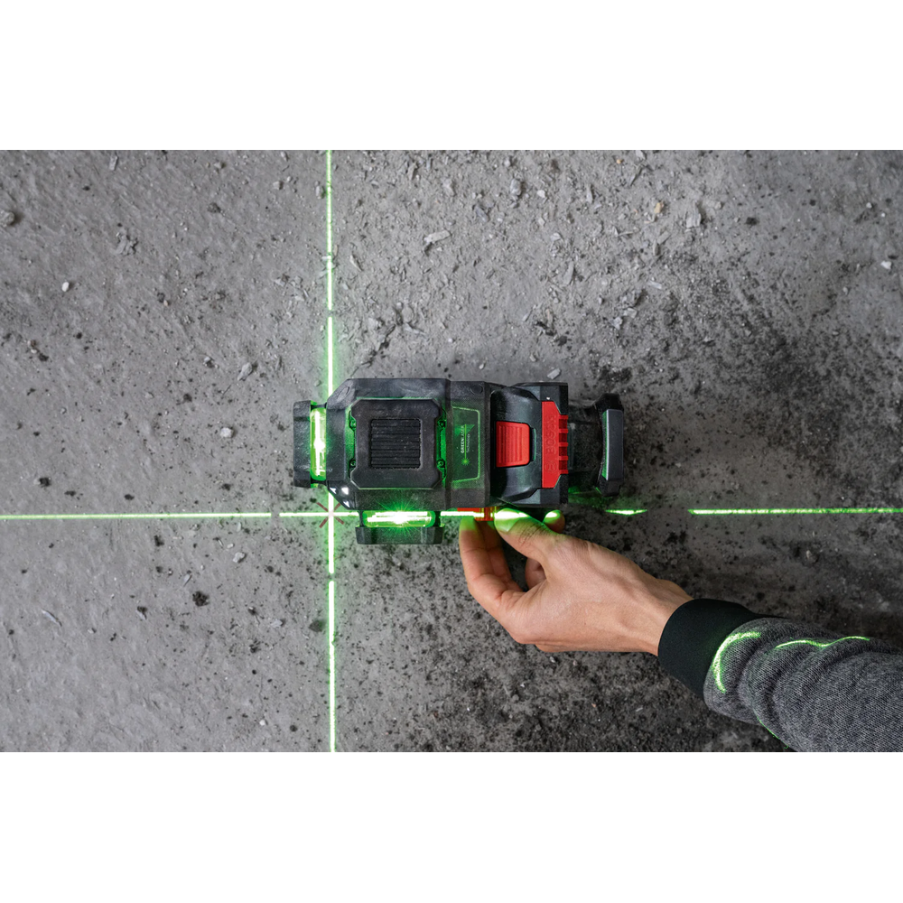Bosch GLL 18V-120-33 CG Line Laser 12V 18V 35m (Bare) Bosch GLL 18V-120-33 CG Line Laser 12V 18V 35m (Bare)